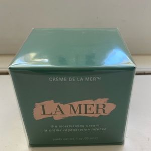 La mer moisturising cream-  $190 at sephora